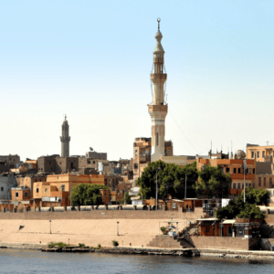 تأهيل التراث العمراني كموجّه في تطوير المدن المتوسطة تجربة إسنا (مصر)