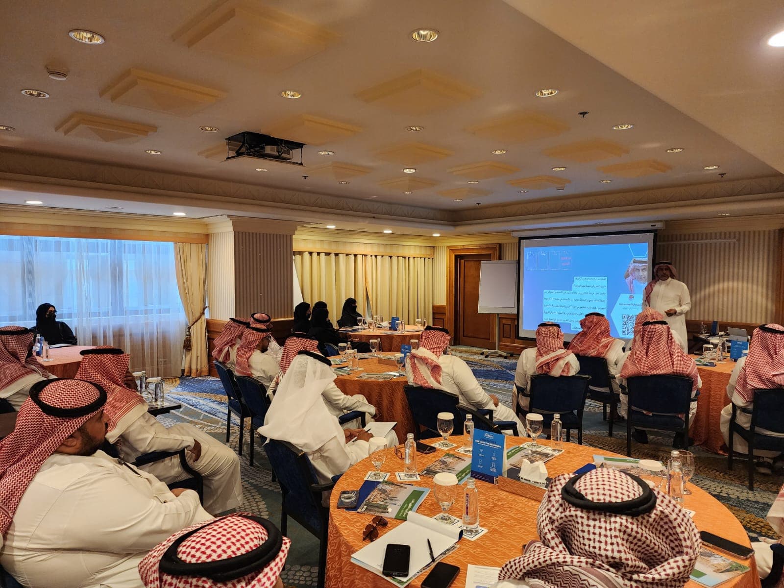 المعهد العربي لإنماء المدن يُنظّم سلسلة ورش تدريبية لتأهيل القيادات وتعزيز كفاءة العمل البلدي