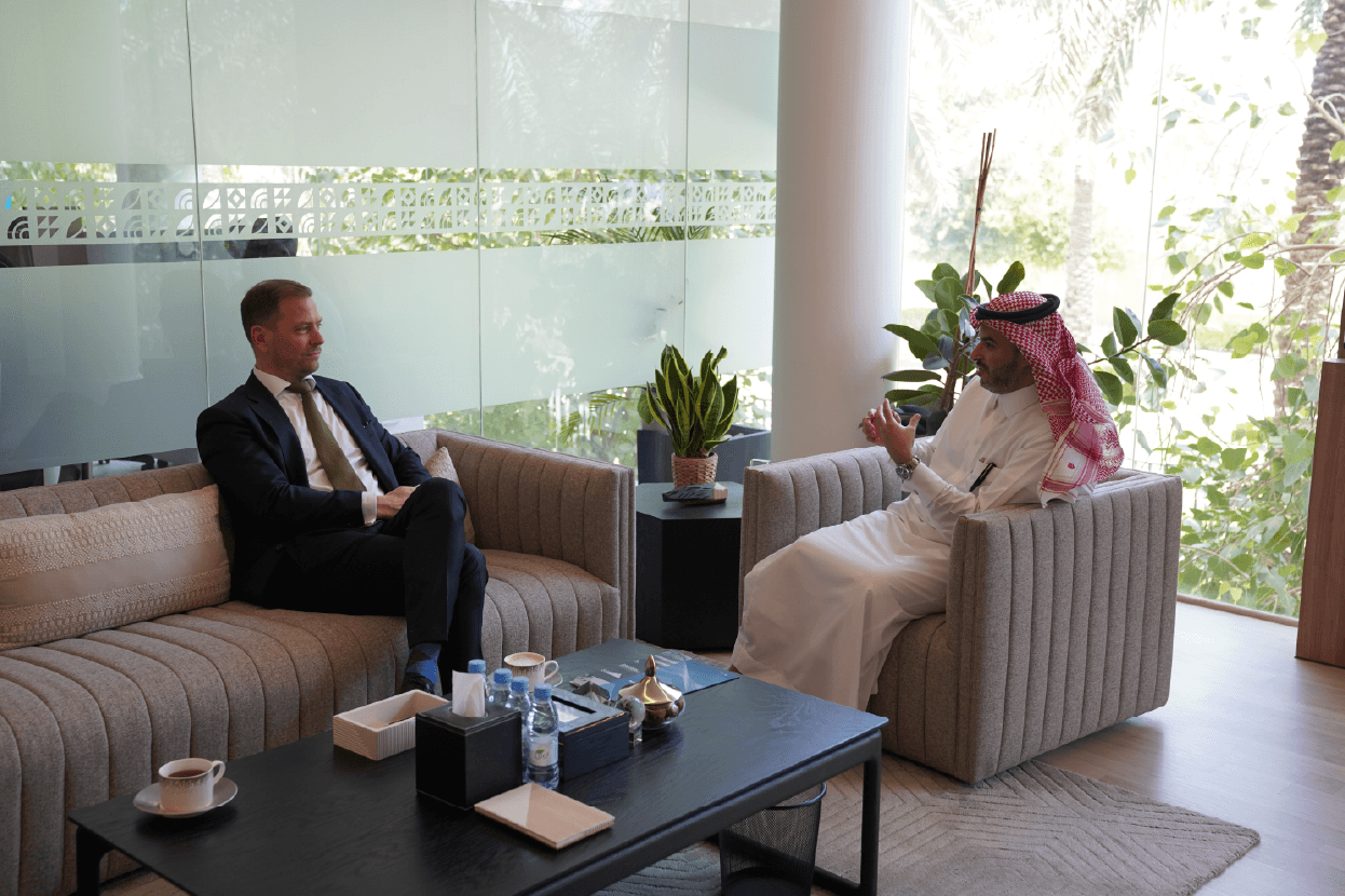 المعهد يستقبل نائب رئيس البعثة ومستشار سفارة سويسرا في المملكة لبحث سبل التعاون وتطوير الشراكات في مجالات التنمية الحضرية