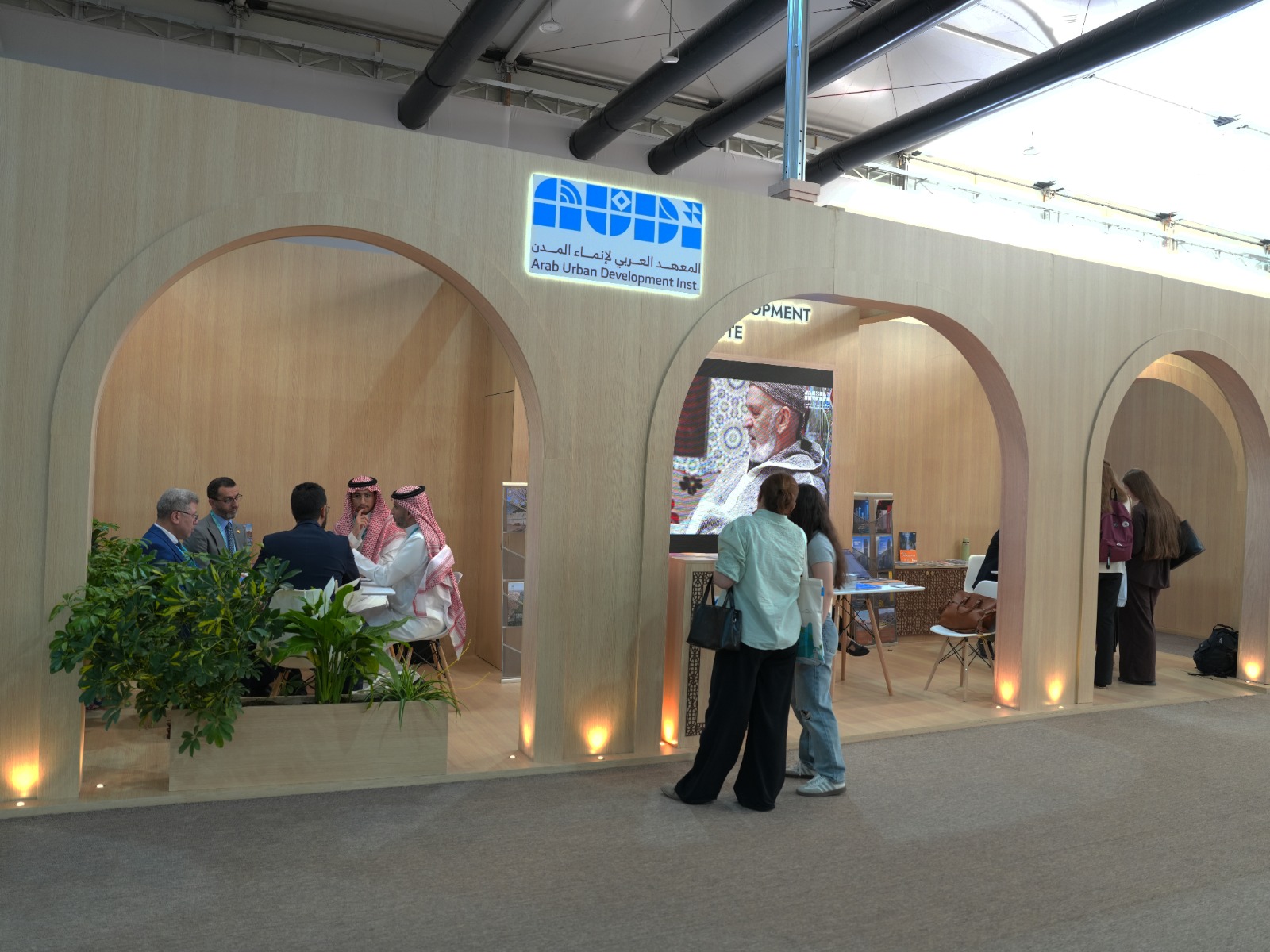 المعهد العربي لإنماء المدن يوقع اتفاقيتين استراتيجيتين خلال مشاركته في المنتدى الحضري العالمي (ًWUF13)