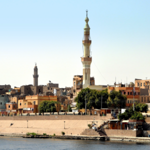 تأهيل التراث العمراني كموجّه في تطوير المدن المتوسطة تجربة إسنا (مصر)