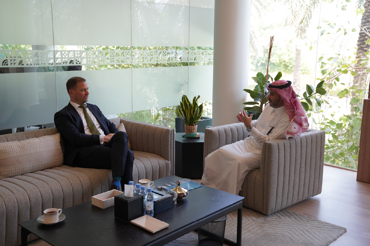 المعهد يستقبل نائب رئيس البعثة ومستشار سفارة سويسرا في المملكة لبحث سبل التعاون وتطوير الشراكات في مجالات التنمية الحضرية