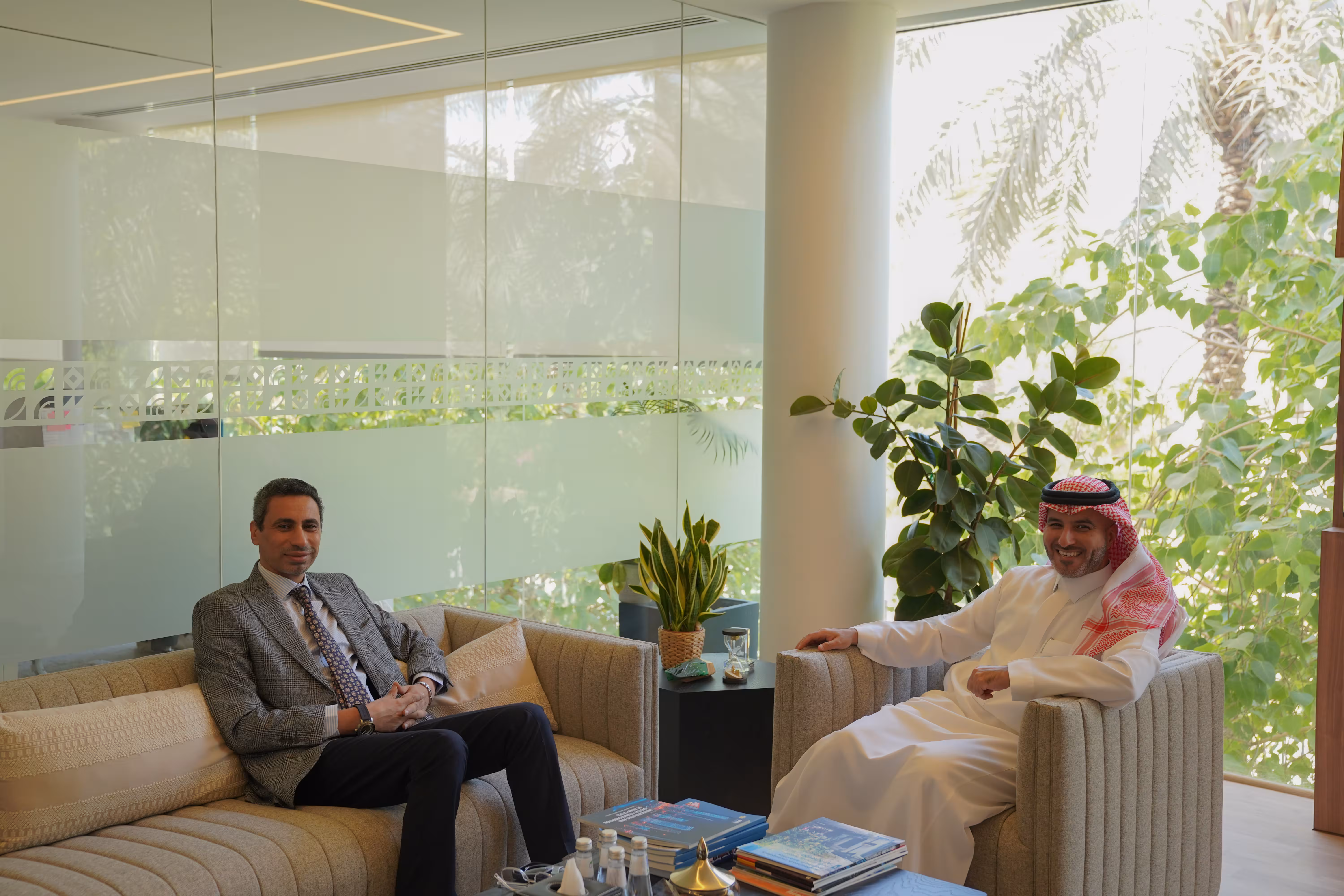 مدير عام المعهد يستقبل مساعد وزير التنمية المحلية للتطوير والتدريب والتحول الرقمي